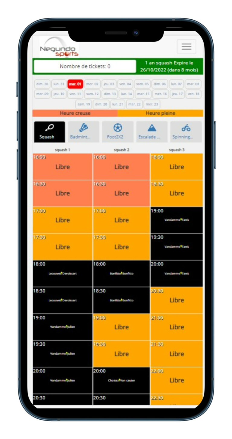 Le planning de réservation, accessible en un coup d'œil sur ordinateur comme sur mobile.